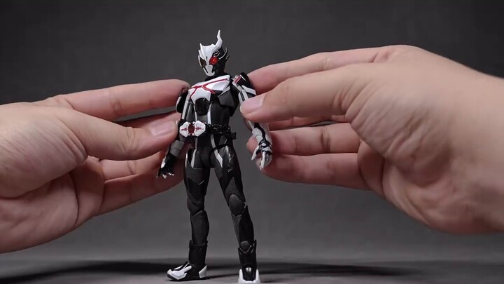 [SHF] The revengeful white devil! The red eyes are so cool! SHF Kamen Rider Ark 1 Unboxing