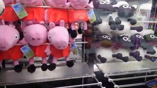 y2mate.com - Winning Awesome New Claw Machine Prizes at Round 1_360P