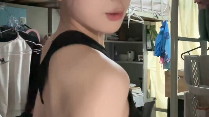 黑色斜肩是你们喜欢的吗