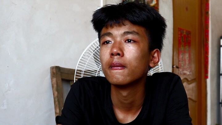 Một người đàn ông 80 tuổi đã dành 13 năm nuôi đứa cháu trai mồ côi của mình đã uống thuốc trừ sâu để