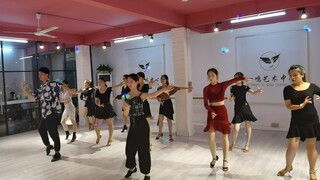 “秋刀鱼会过期，但拉丁舞不会”