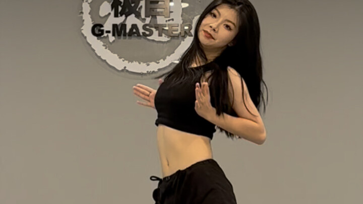 最近很火的一首歌 来看大框架的魅力 把我跳爽了～