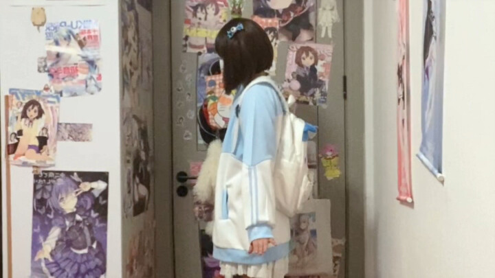 Na na na^ω^