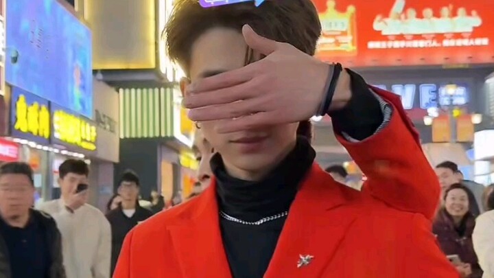 Tim basket F3 mengucapkan terima kasih kepada Wu Miaozhen karena telah mengirimkannya kepada semua o