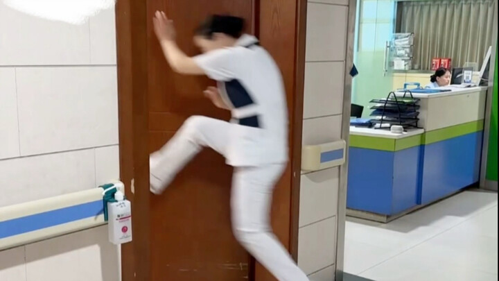 如愿以偿地当上了主任的关门弟子