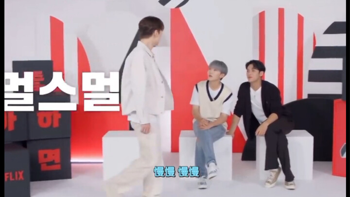 มนุษย์ตัวที่สองผู้หลงใหลในการเลียนแบบการเดินของเสี่ยวโป