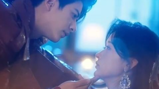 Aku dilelang kepada seorang CEO yang dingin, tetapi dia jatuh cinta padaku