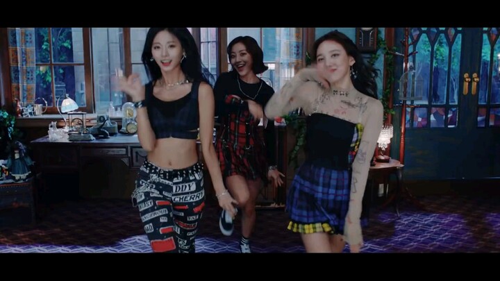 TWICE 'Yes or Yes' MV