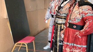 في أي مصنع تريد العمل؟