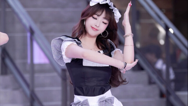 The Machine Girl’s tiny little steps are so cute #sexylove #tara #girlgroup