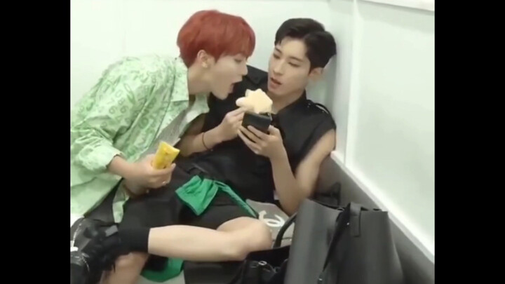 Wonwoo hay bảo vệ đồ ăn khi nhìn thấy Seungkwan～