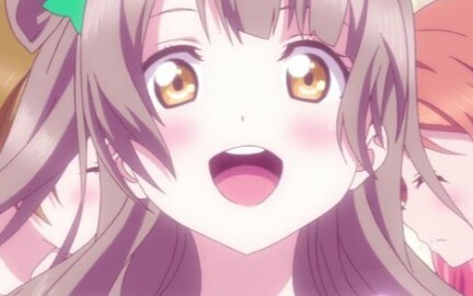 Kotori Minami cuts