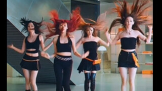 تحدي الرقص الجديد لحملة الإعلانات الأخيرة لأيسبا، من الأكثر تألقًا؟