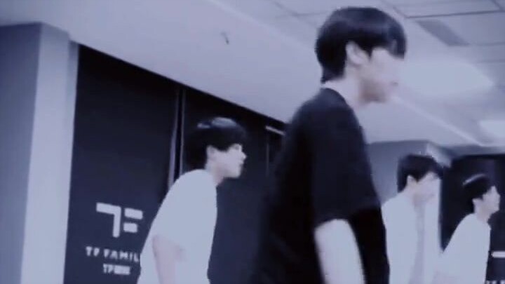 ห้องฝึกซ้อมโดยตรงของพี่เซียงได้รับการประดิษฐานที่หยานห่าวเซียง