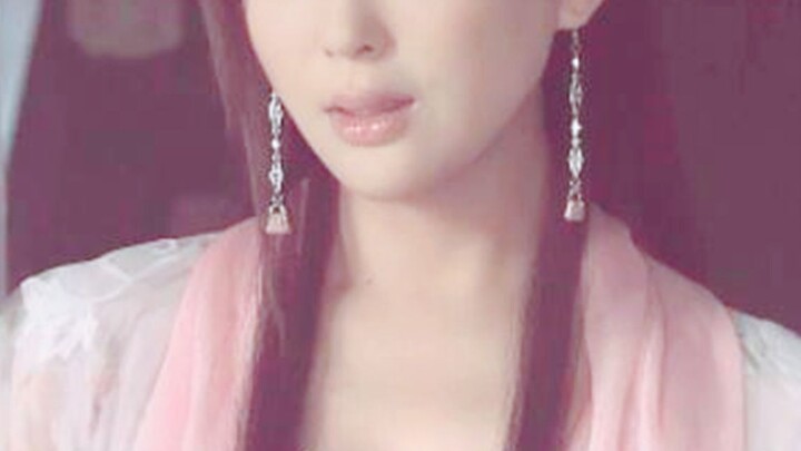 Oh my god! Yan Yikuan, this must be your idea of happiness, right?!