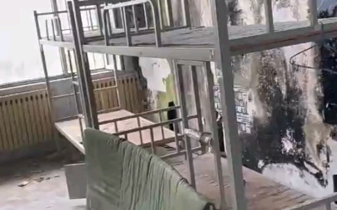 Challenge the worst dormitory on the Internet