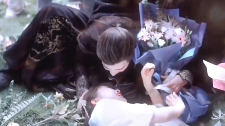 Nggak peduli, kalau nggak ship CP selama drama tayang kapan lagi?! Manis banget! Zhaige & Sweet Girl