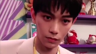 Ding Yuxi menari mengikuti lagu tema "Produce Camp 2020"! Tarian girl grup telah tiba! Pemeran utama