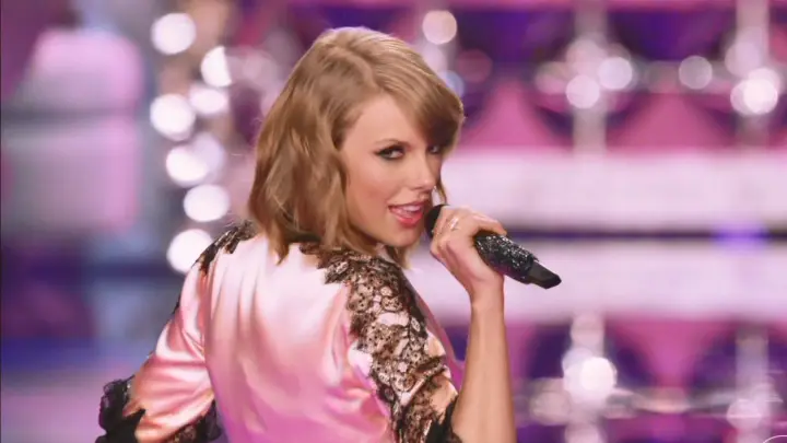 2014 Taylor Swift - Blank Space at Victoria's Secret Fashion Show