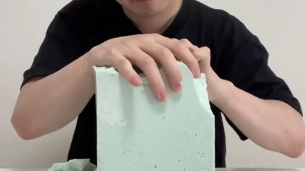 Eksperimen menarik, dunia anime!