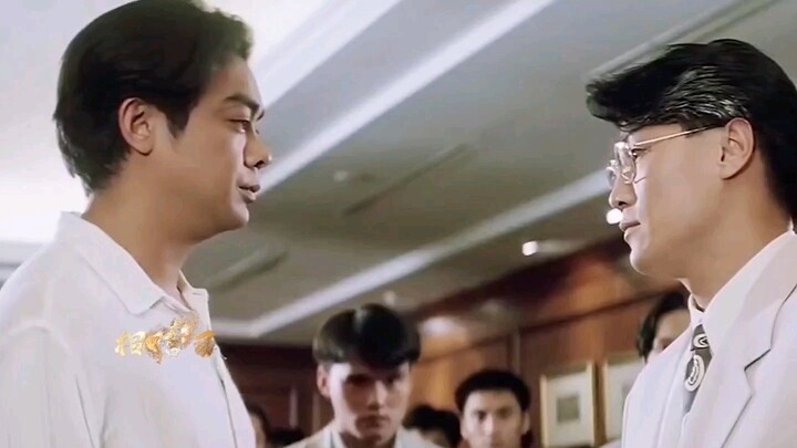 เป็นหนังที่ยอดเยี่ยมมาก น้องชายและหัวหน้าแก๊งค์หัวรุนแรงหันหลังให้กันและเริ่มต้นการต่อสู้เพื่อความเป