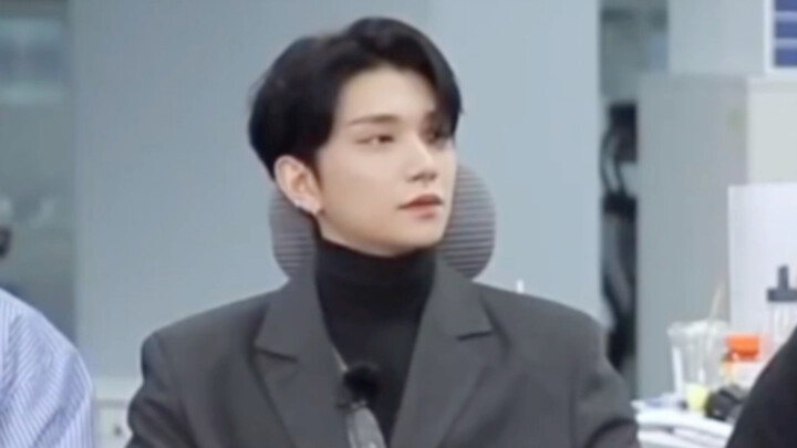 هون تشيجيو: مجرد الجلوس يجعل من المستحيل أن تلمس قدماي الأرض في الوقت نفسه 🥹