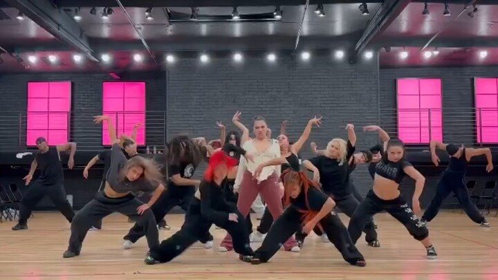 【Parris Goebel】ตอนที่ 3! พี่สาวปารีสกลับมาเรียนรู้จาก Wajijiwa ปล่อยคอนเทนต์การเต้นแบบรัวๆ (หัวหมา) 