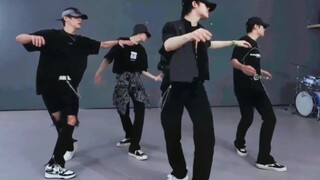 [TF Family Zhu Zhixin + Su Xinhao + Zhang Junhao + Yu Yuhan] Cover street female warrior Smoke dance