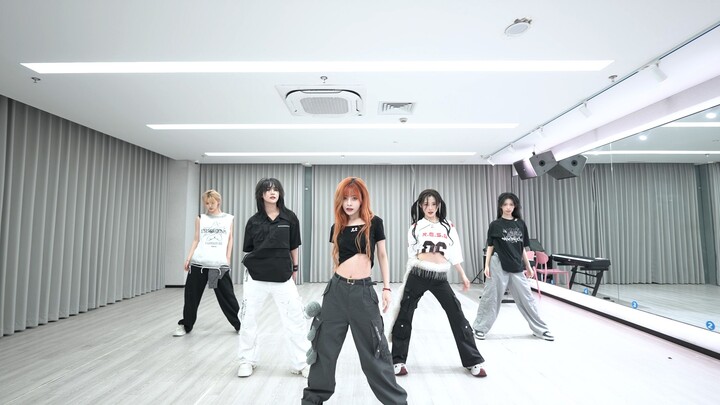 SNH48 شين شياو آي [أغنية مايو الموسيقية] "خطة الهجوم المضاد" في غرفة التدريب