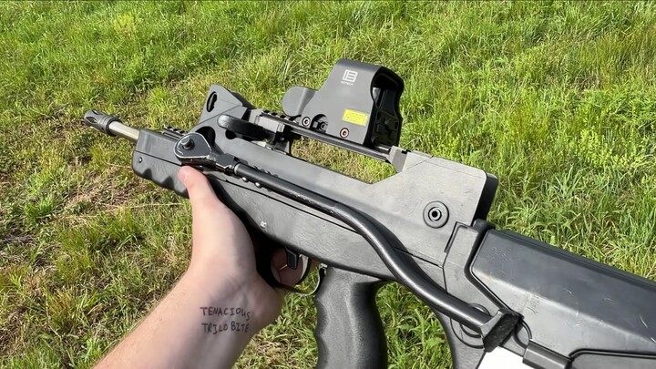 【4K】Famas Valorisé, sudut pandang orang pertama, beralih otomatis antara tembakan otomatis dan semi‑