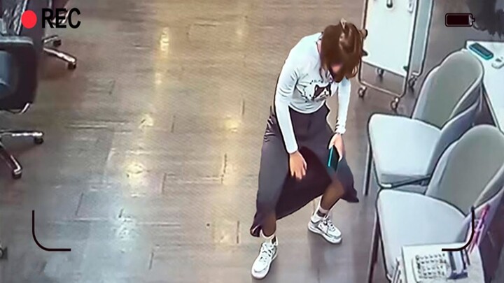 当人们无意间一些古怪的举动、被记录在了监控里！(*≧▽≦)
