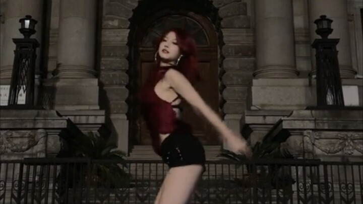 Rok Kulit Pendek dengan Ombak Besar, Bergoyang Seksi & Trendi – Rangkuman Tantangan Tarian TikTok ya