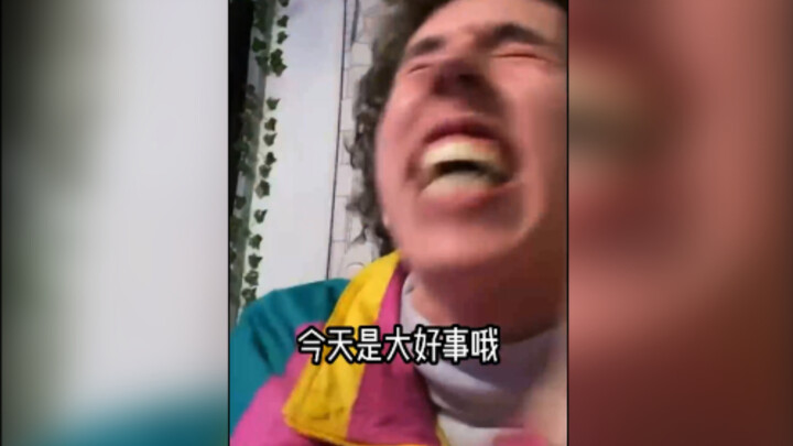 ราชินีเสียงโห่: ได้ยินว่าพวกคุณอยากรู้ว่าฉันคบกับแฟนหนุ่มได้ยังไง!