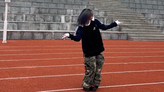 Akhirnya! Memakai sepatu tari pilihan Plave untuk menari bersama Plave!