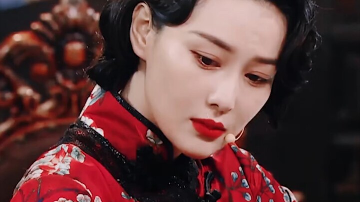 Để nuôi sống gia đình, chị gái hy sinh tất cả; vốn dĩ cô là người lương thiện, nhưng cuộc sống và số