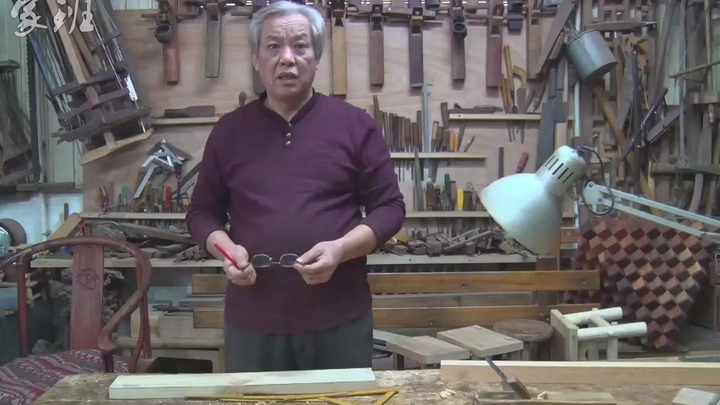 Dengarkan Pak Xin menjelaskan, jika ingin belajar pertukangan kayu dari nol, harus memulai dari mana
