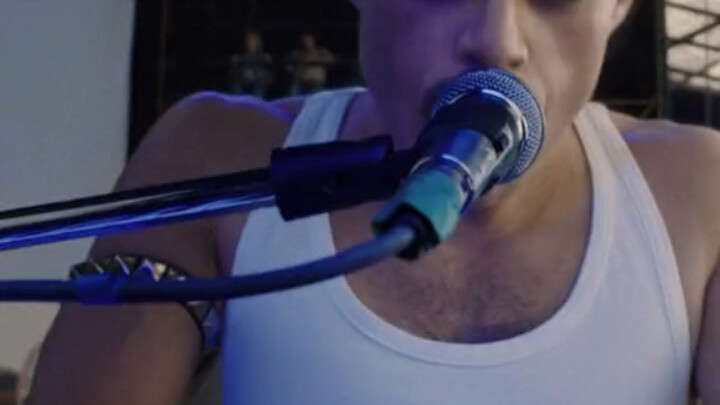 โบฮีเมียนแรปโซดี ฉบับแสดงสด VS ภาพยนตร์