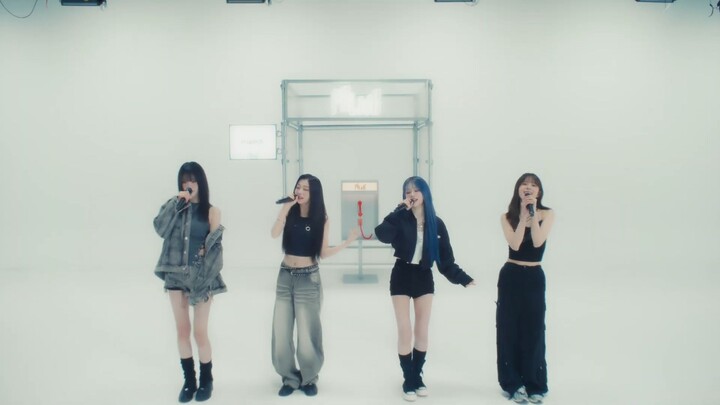 tripleS Girls Never Die PBLive