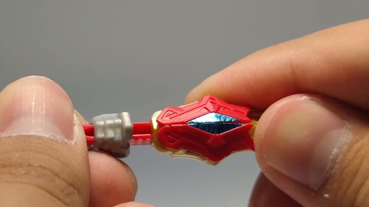 The water lines on his face can't be held back. Bandai FRS Ultraman Dekai Shining Type [Uploaded by 