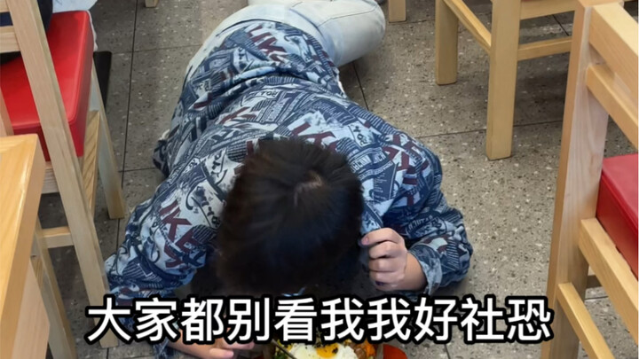 Có phải là bạn không, người sợ giao tiếp xã hội?