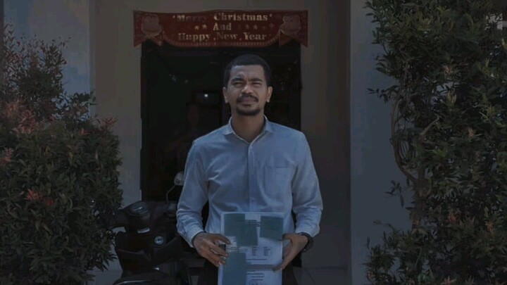banyak ngomong soal kapan bisa wisuda ..  tunggu tanggal main nya aja yah🤗🤗