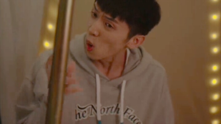 จางลู่ถามว่า: พวกคุณสองคนไม่เป็นไรนะ