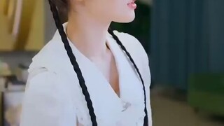 ทุกคนดูถูกสาวบนเขาไม่คู่ควรซฃ CEO แท้จริงเธอคืออัจฉริยะนักปรุงตัวยาชื่อก้องในเงาcreator avatar