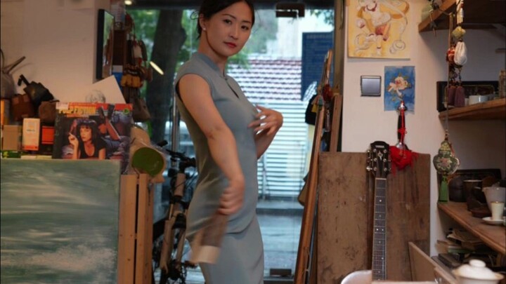 Blue and White Porcelain Cantonese version dance