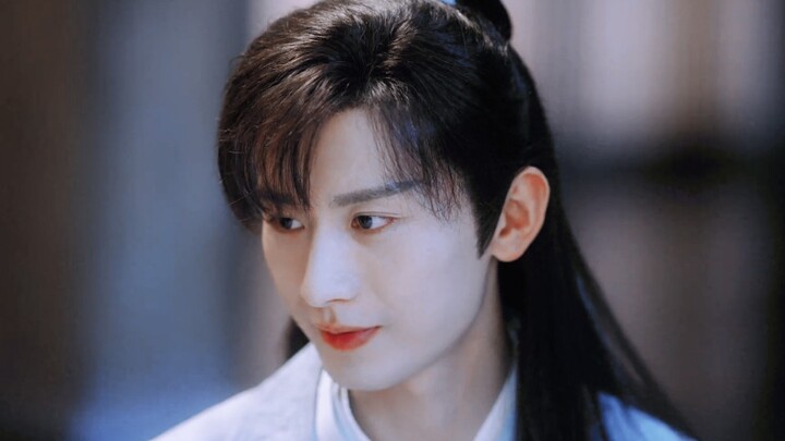 Phong cách thanh niên câu cá trong sáng, vào đoán xem anh ấy bao nhiêu tuổi đi!