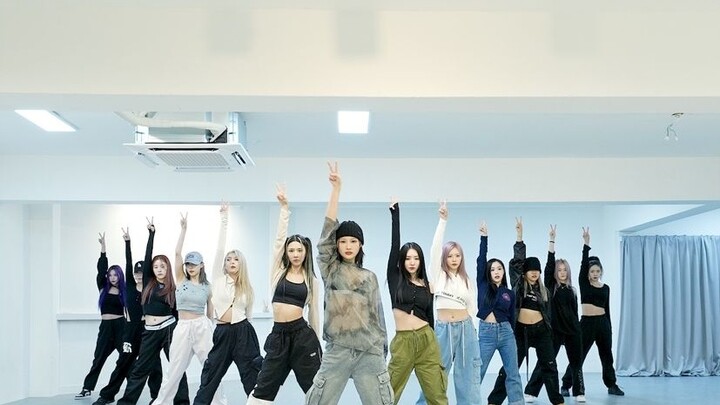 Video Tari 'VISION' Dreamcatcher (Versi Perbaikan Ruang Latihan)