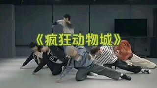 【wayv】لا أريد أن أضحك، لكن لا يمكنني منع نفسي من ذلك