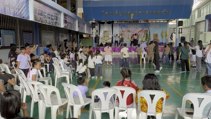 အကများ