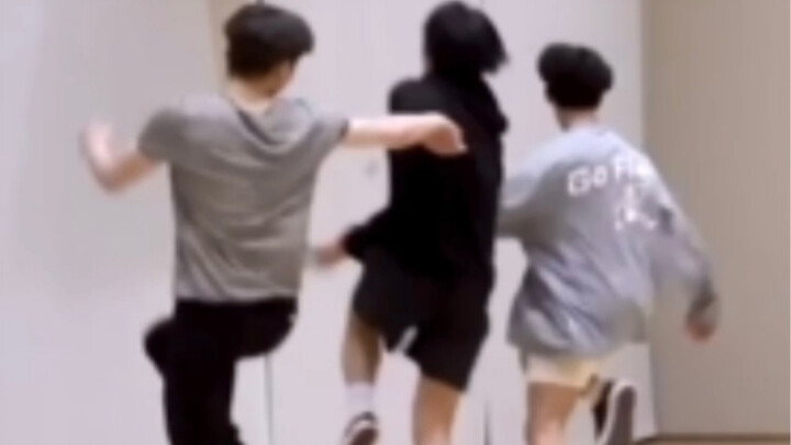 [Kim Min-kyu] Healing | A super happy, high-energy little puppy