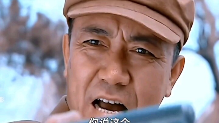Li Yunlong is punished to sweep the streets for being late! #MovieReview